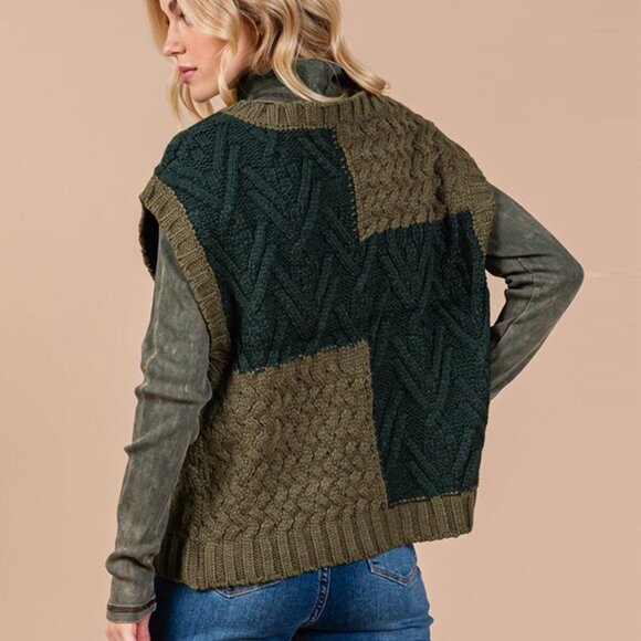 Casual Olive Color Block Cable-Knit Sweater Vest - Picture 2 of 6